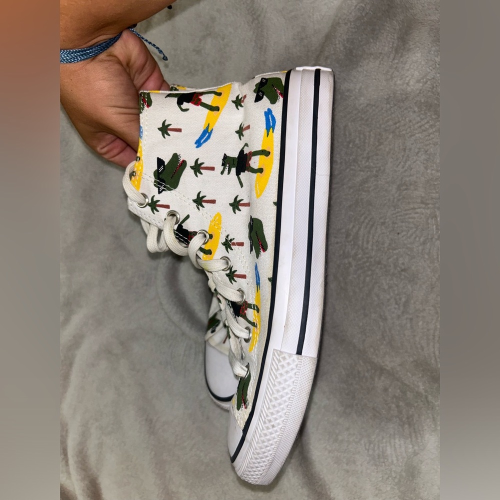 men’s alligator converse size 6